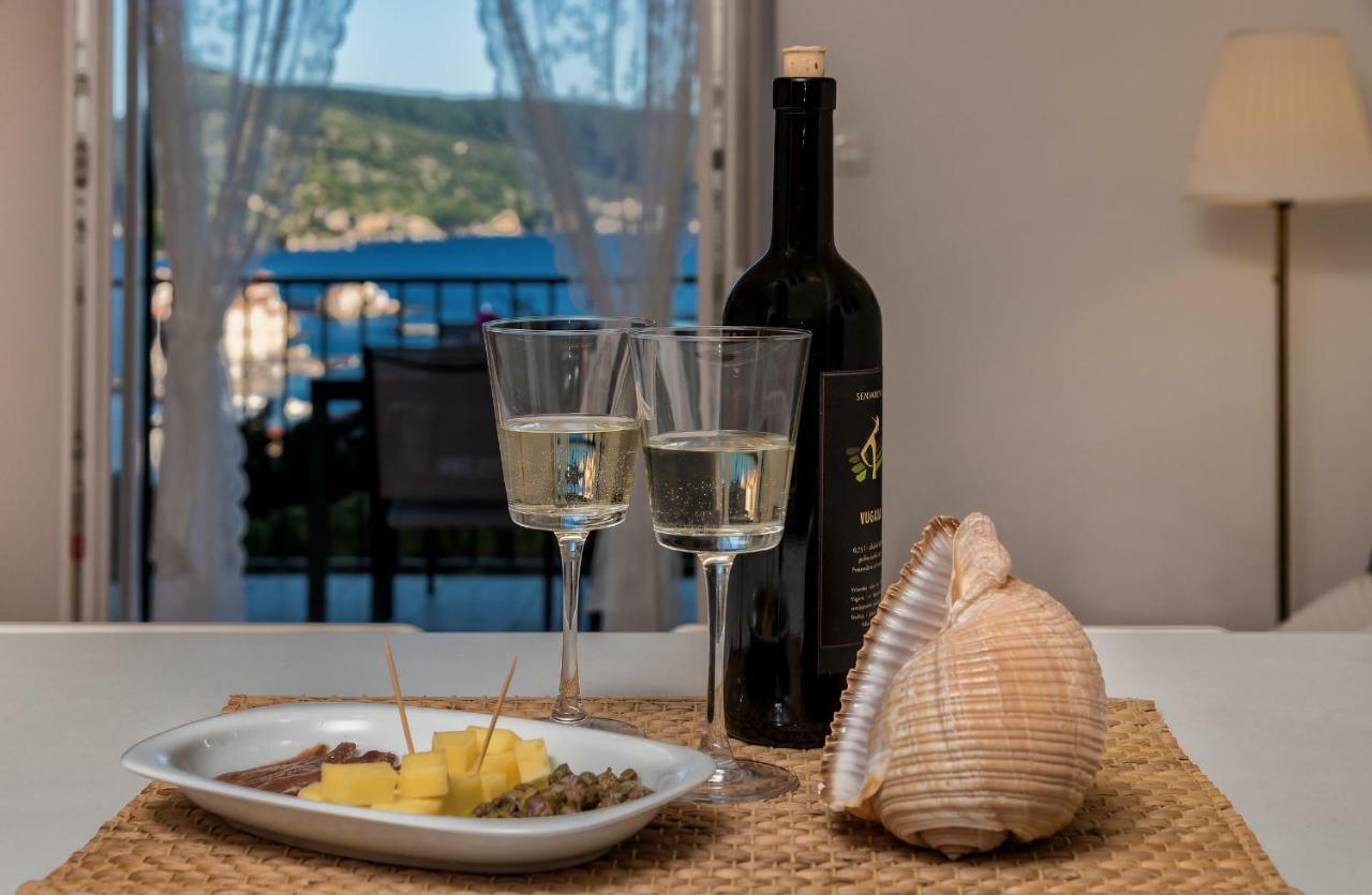 Casa Katalina Lägenhet Komiža Exteriör bild