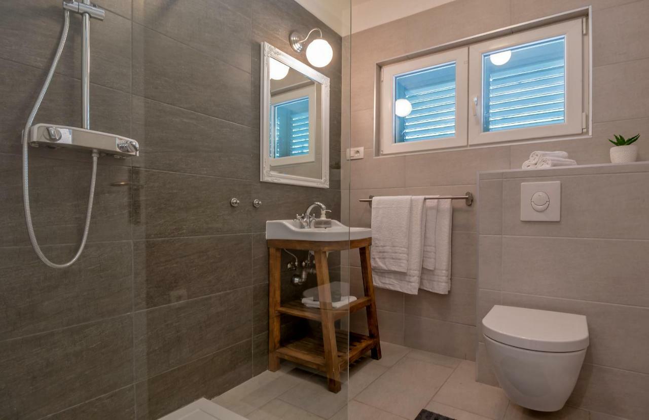 Casa Katalina Lägenhet Komiža Exteriör bild
